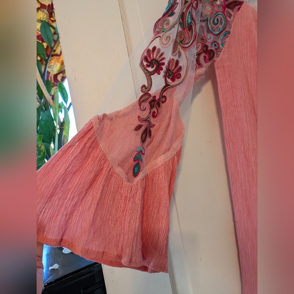 Tassels & Lace Pink Tunic Top with Netting Inset and Embroidery- L - Picture 3 of 6